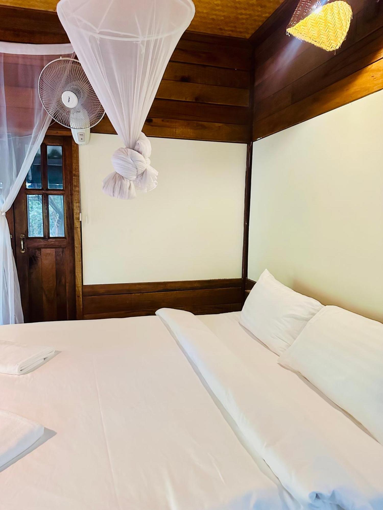 Bambu Huts Hotel Baan Tai Ngoại thất bức ảnh